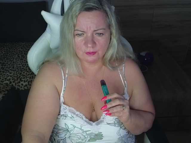 Fotografije Natalli888 #mistress#humiliation#findom# bbw#smoking#cuckold#sissy##feet​Prepare ​your ​hard ​earned ​money!!!!!! I do not accept PM requests unless they are tipped for according to the tip menu.