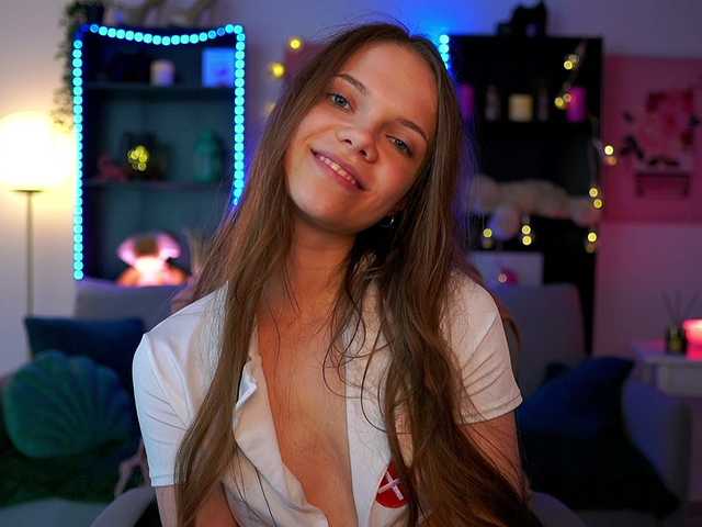 Fotografije NatashaMalko Welcome to my room guys. Feel free to pm me, if you wana talk, im up for it. And if you want some naughty little fun, im happy to make your day even better :) #teen #nurse #smalltits #18 #lovense