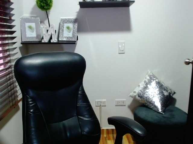 Oddajajo posnetke zaslona NattyFerrer