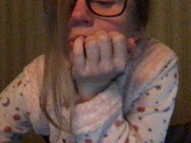 Oddajajo posnetke zaslona naturalblonde