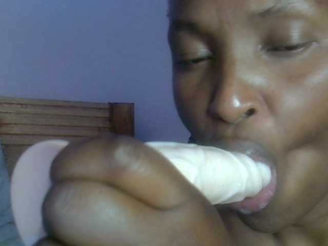 Oddajajo posnetke zaslona Naughtyliby