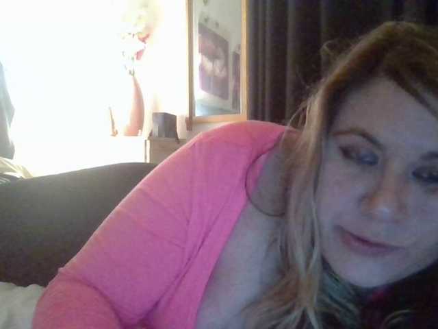 Oddajajo posnetke zaslona naughtysoph12