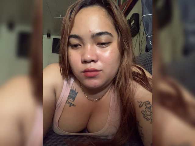 Oddajajo posnetke zaslona newasiangirlu