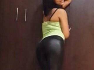 Erotični video klepet next2cummmm