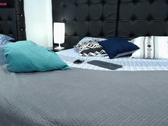 Oddajajo posnetke zaslona Nicoleex