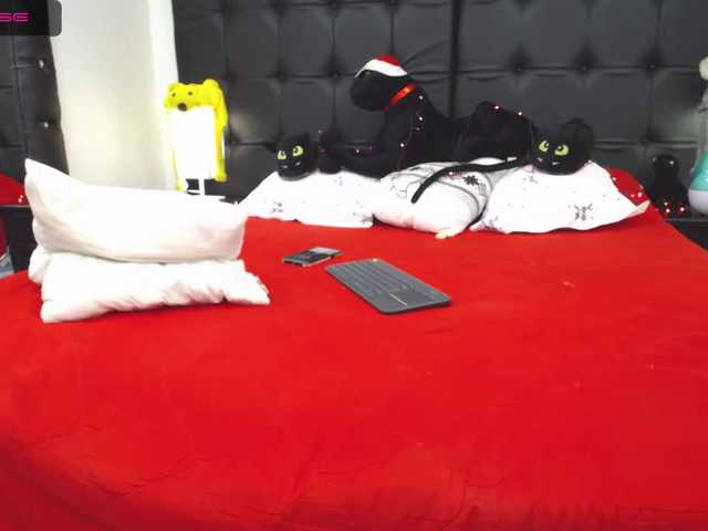 Oddajajo posnetke zaslona Nicoleex