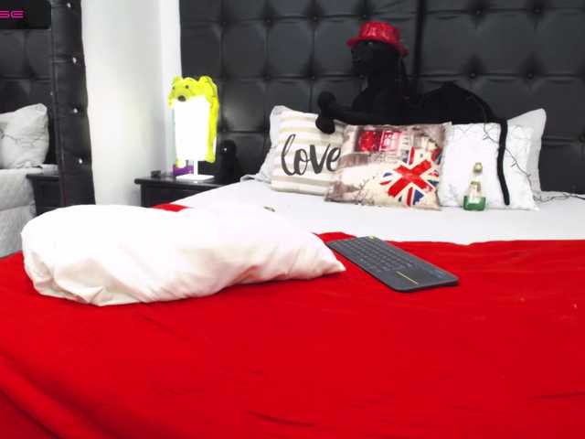 Oddajajo posnetke zaslona Nicoleex