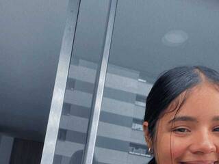 Erotični video klepet NicolHoney