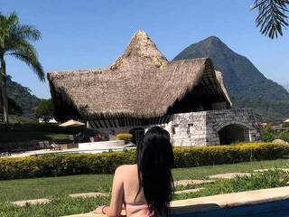 Erotični video klepet NicolVelvet