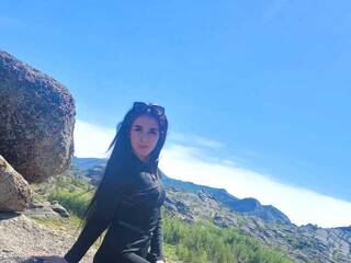 Erotični video klepet Nika-Marrkinson