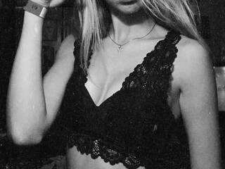 Erotični video klepet NikaMaserati