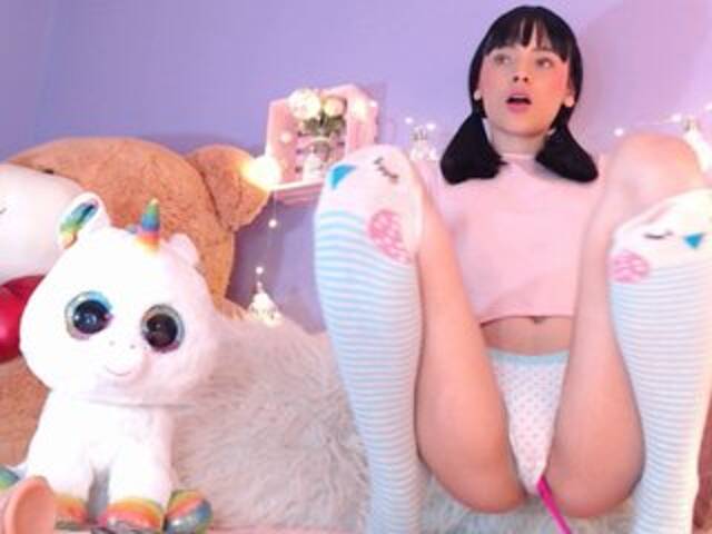 Oddajajo posnetke zaslona nikkithouson