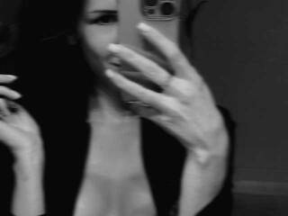 Erotični video klepet Nikkittyni