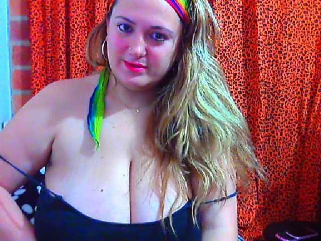 Fotografije Ninphoanal69L TITS 40 TOK ASS 20 TOK STAND UP 25 SEE CAM 15 TOK NAKED 100 TOK NAKED AND DILDO 200 TOK ADD FRIEND 5 TOK