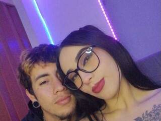 Erotični video klepet NoahAndMegan