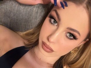 Erotični video klepet NoahAngel