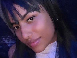 Erotični video klepet NoahCampo