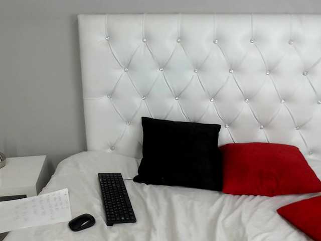 Oddajajo posnetke zaslona NOASULLIVAN