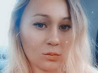 Erotični video klepet NormaHall