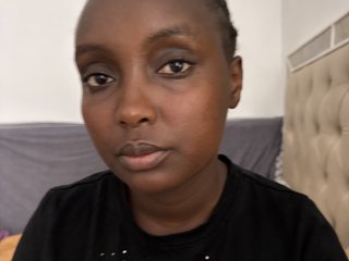 Erotični video klepet Nyomi224