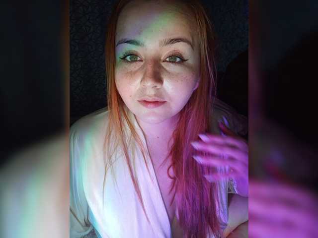 Oddajajo posnetke zaslona O-Juicy-pussy