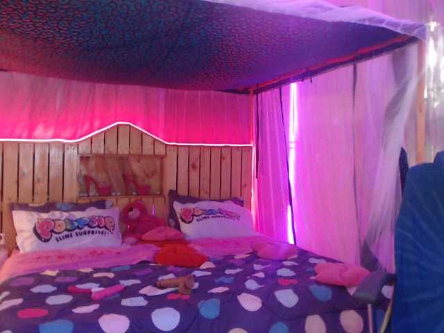 Fotografije Okoye19 hey guys welcome to my room, dnt forget to add me as friend and request with a tip