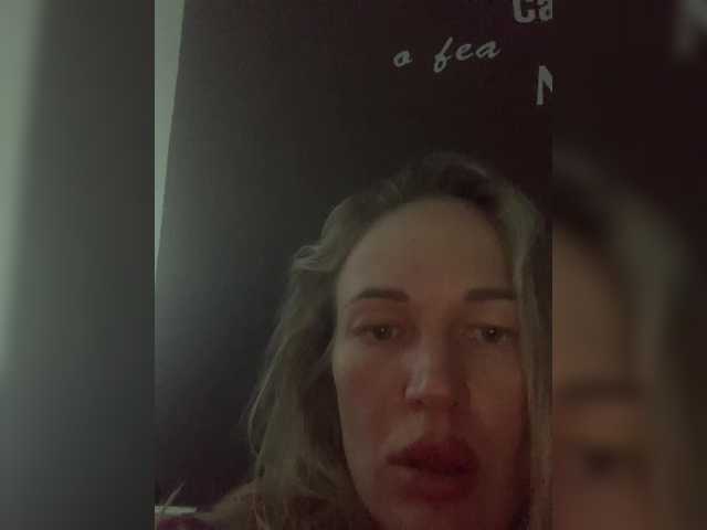 Oddajajo posnetke zaslona EeeSmith