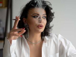 Erotični video klepet OnlyNicolle