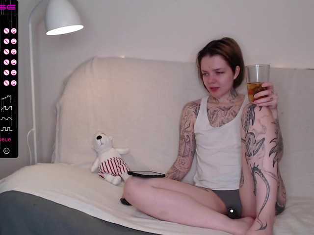 Oddajajo posnetke zaslona OVERKO-4