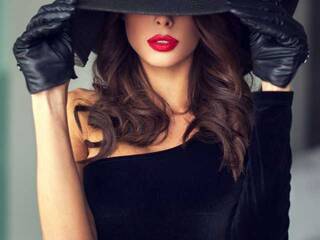 Erotični video klepet Pandora-Jones