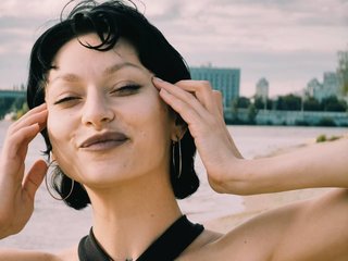 Erotični video klepet Petit-Fairy