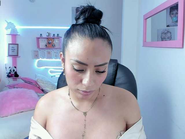 Fotografije paulinagalvis HEY GOOD DAY MAKE ME HAPPY LOVENSE ON MY FAVORIT NUMBER IS 77-88-100- 200 BROKE MY PUSSY AND MAKE ME VERY WET