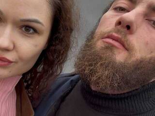 Erotični video klepet PerfectAshAshes