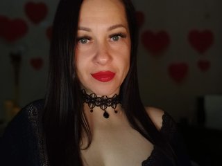 Erotični video klepet PetiteBrunieX