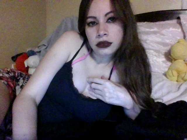 Oddajajo posnetke zaslona Petitedoll89