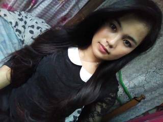 Erotični video klepet PinayFlavor