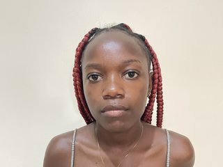 Erotični video klepet Pinkypetite