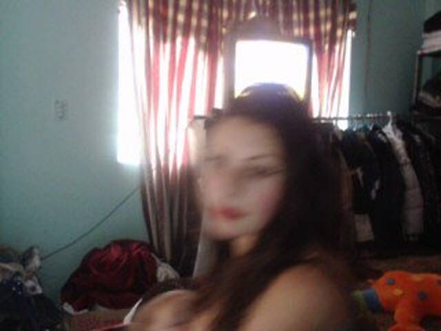 Oddajajo posnetke zaslona playfullsexxx