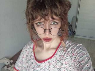 Erotični video klepet Plushyy