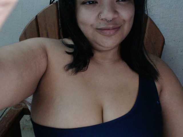 Oddajajo posnetke zaslona poisongirl666