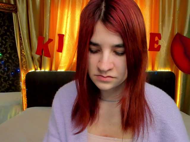 Oddajajo posnetke zaslona Polly-Love