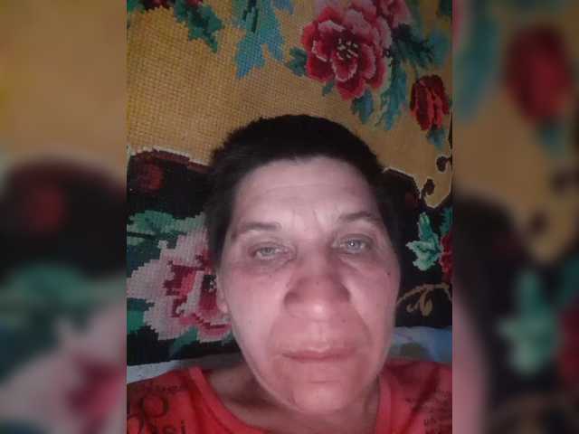 Oddajajo posnetke zaslona PollyMILF-By