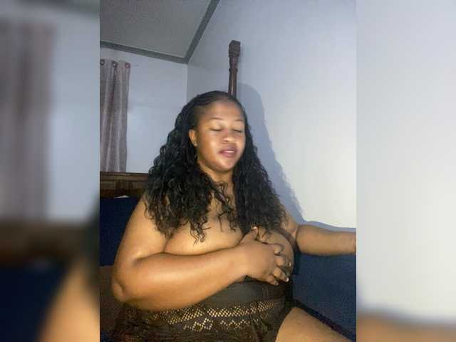 Oddajajo posnetke zaslona Pretty-Ebony