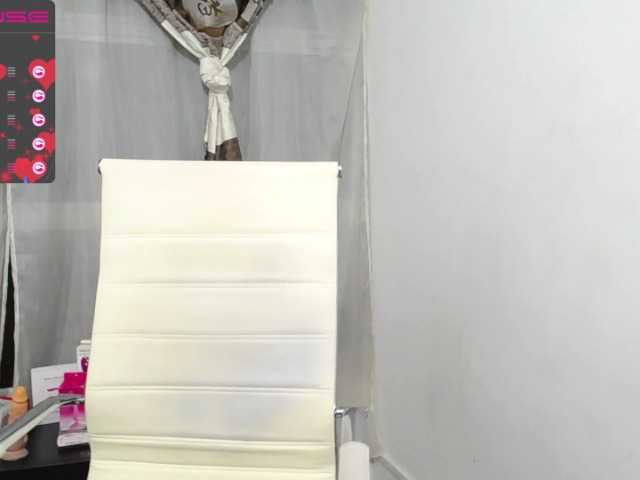 Oddajajo posnetke zaslona pretty-moon