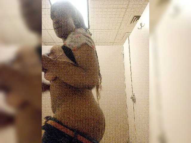 Oddajajo posnetke zaslona PrettyDoubleG