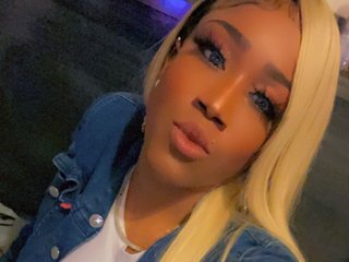 Erotični video klepet PrettyDoubleG