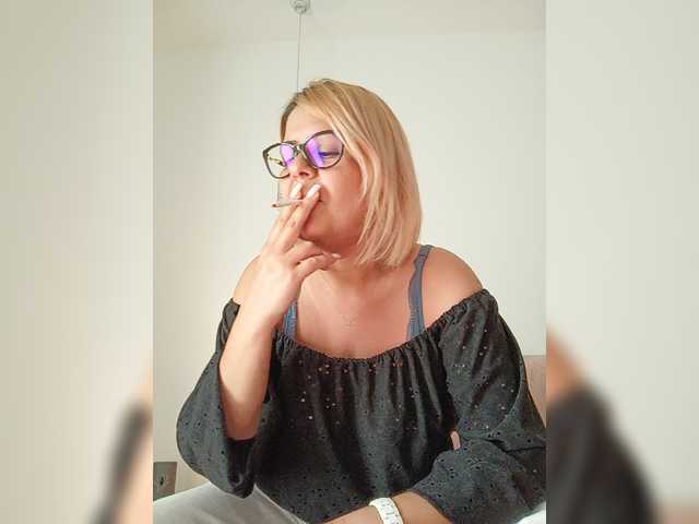 Oddajajo posnetke zaslona PrettyWoman80