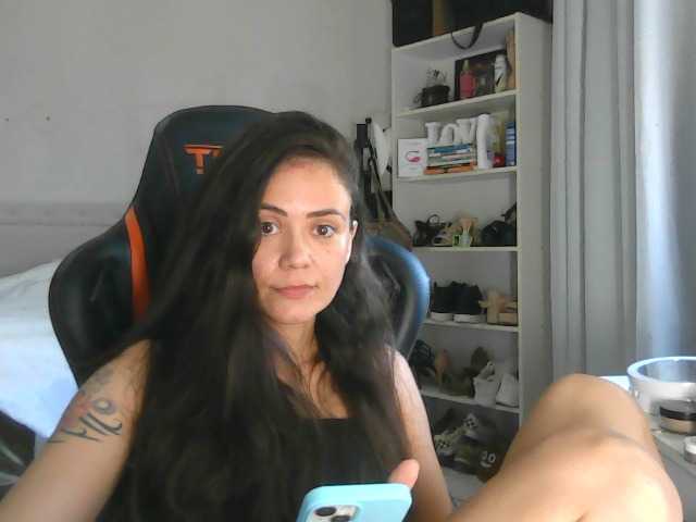 Oddajajo posnetke zaslona prettywomanBR
