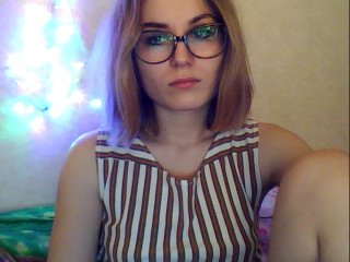Oddajajo posnetke zaslona ASMRGIRL