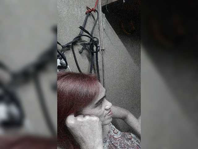 Oddajajo posnetke zaslona Pussylips2